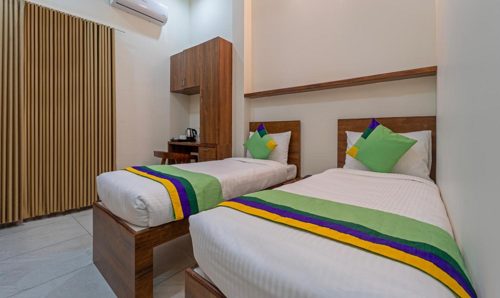 Itsy Hotels Avani Stays, Vyttila, Kochi Exterior photo