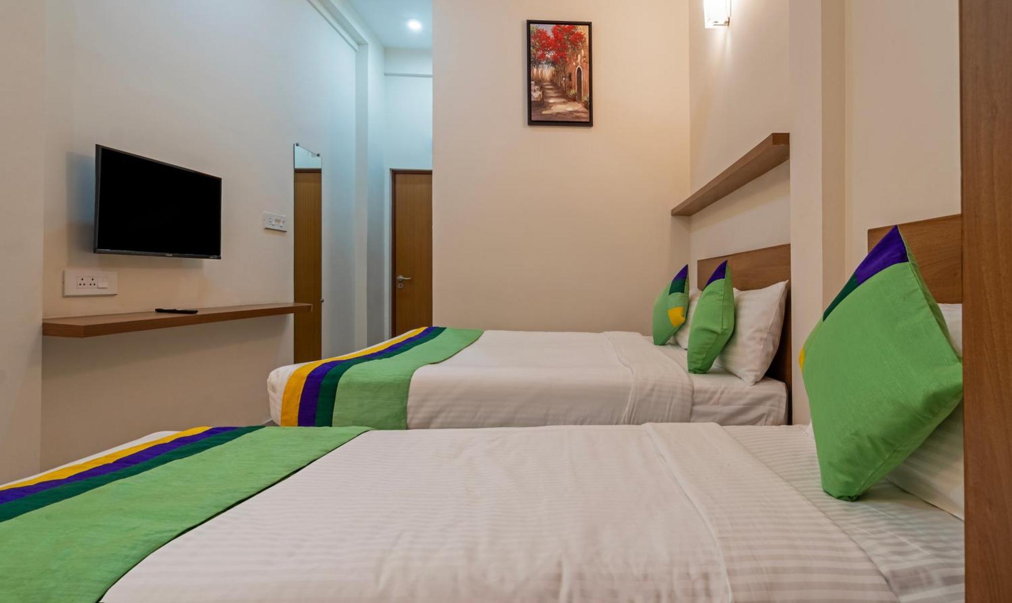 Itsy Hotels Avani Stays, Vyttila, Kochi Exterior photo