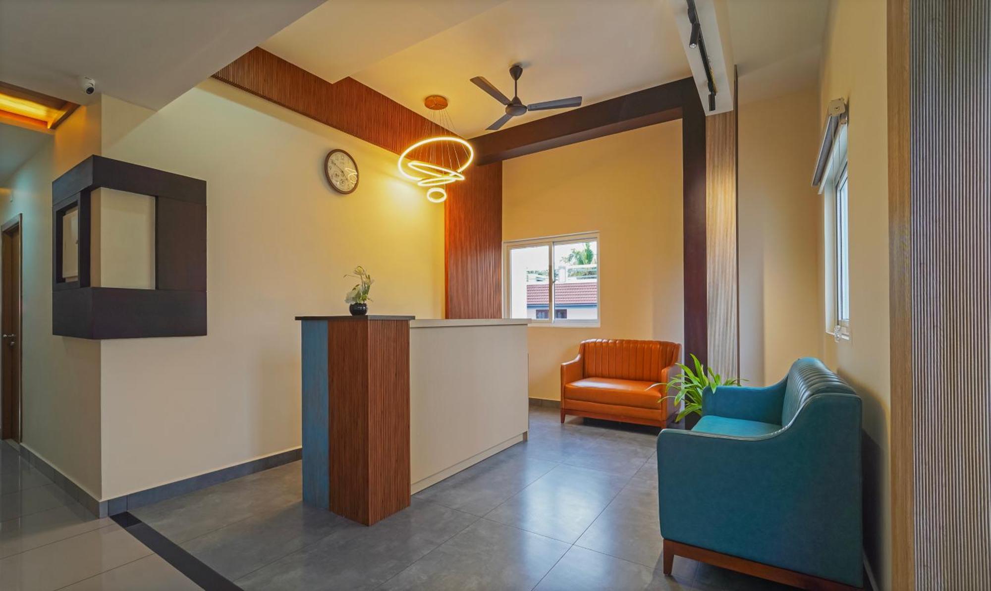 Itsy Hotels Avani Stays, Vyttila, Kochi Exterior photo